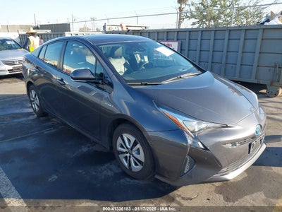 TOYOTA PRIUS 2017