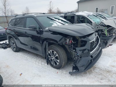 TOYOTA HIGHLANDER 2023