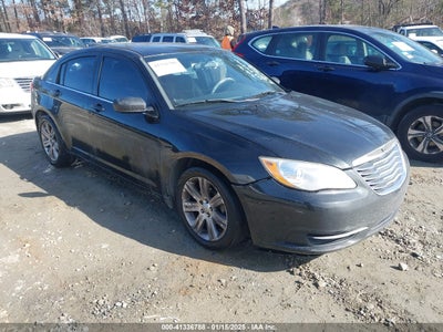 CHRYSLER 200 2013