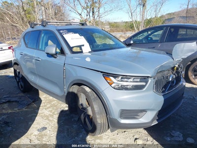VOLVO XC40 2020