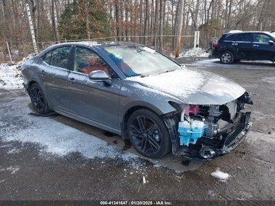 TOYOTA CAMRY 2025