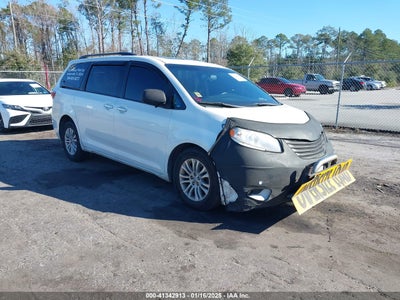 TOYOTA SIENNA 2017