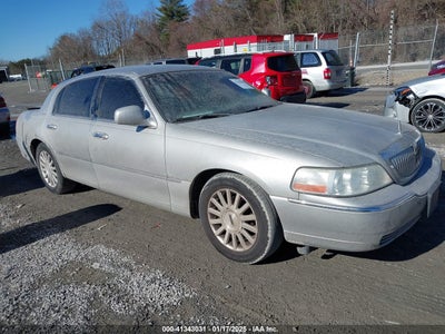 LINCOLN TOWN CAR 2004