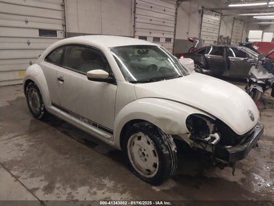 VOLKSWAGEN BEETLE 2015