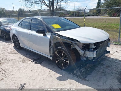 TOYOTA CAMRY 2019