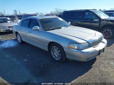 LINCOLN TOWN CAR 2007