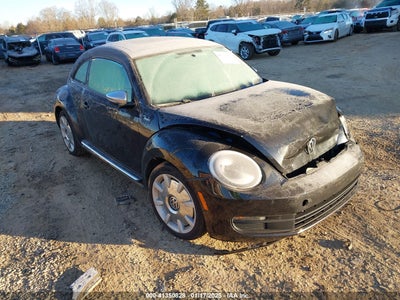 VOLKSWAGEN BEETLE 2013