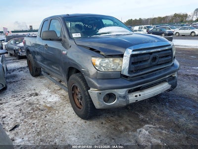 TOYOTA TUNDRA 2011