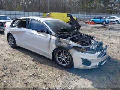 FORD FUSION 2019