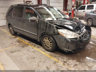 TOYOTA SIENNA 2008