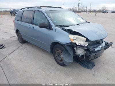 TOYOTA SIENNA 2010