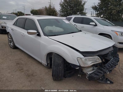CHRYSLER 300 2019