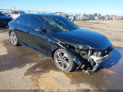 AUDI A4 2023