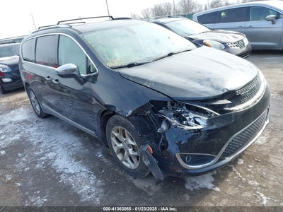 CHRYSLER PACIFICA 2017