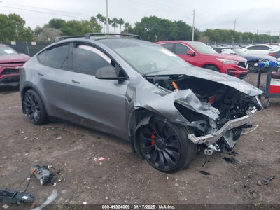 TESLA MODEL Y 2024