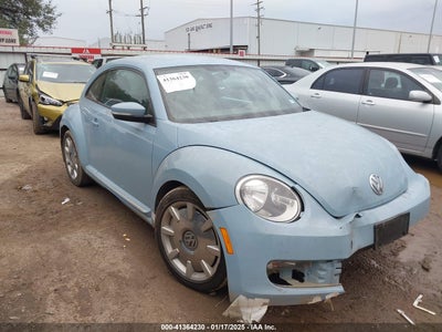 VOLKSWAGEN BEETLE 2012