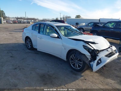 INFINITI Q40 2015