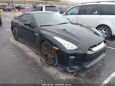 NISSAN GT-R 2017