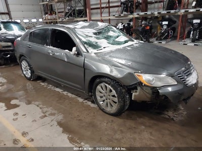 CHRYSLER 200 2013