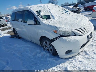 TOYOTA SIENNA 2017