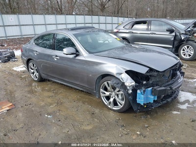 INFINITI Q70 2018