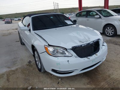 CHRYSLER 200 2011