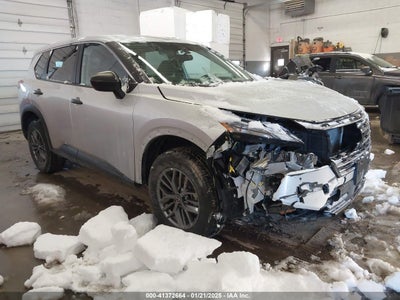 NISSAN ROGUE 2024