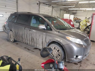 TOYOTA SIENNA 2012