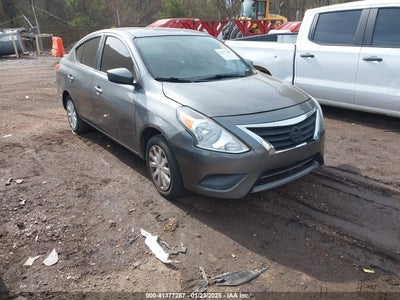 NISSAN VERSA 2017