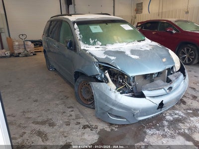 TOYOTA SIENNA 2009