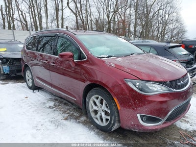 CHRYSLER PACIFICA 2017