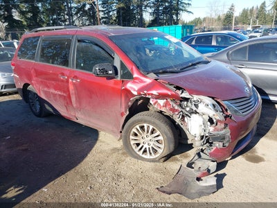 TOYOTA SIENNA 2011