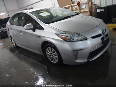 TOYOTA PRIUS PLUG-IN 2014