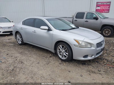 NISSAN MAXIMA 2010
