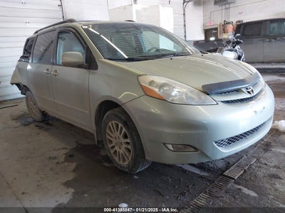 TOYOTA SIENNA 2010