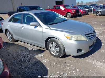 TOYOTA CAMRY 2011