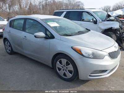 KIA FORTE 5-DOOR 2016