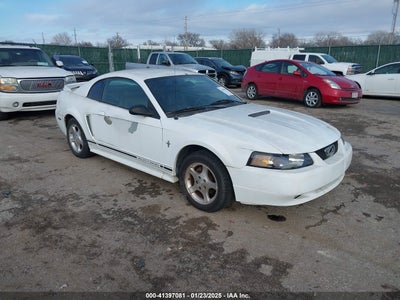 FORD MUSTANG 2000