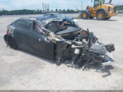 TESLA MODEL S 2021