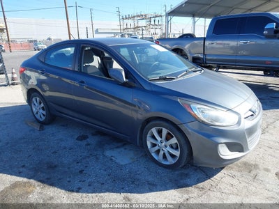 HYUNDAI ACCENT 2013