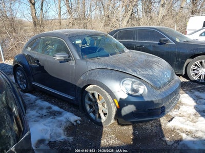 VOLKSWAGEN BEETLE 2012