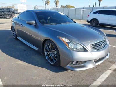 INFINITI G37 2011