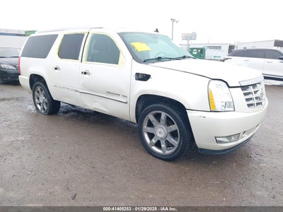 CADILLAC ESCALADE ESV 2011