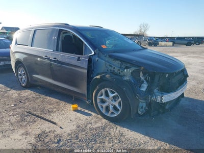 CHRYSLER PACIFICA 2018