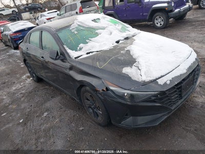 HYUNDAI ELANTRA 2022