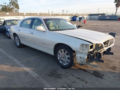 LINCOLN TOWN CAR 2005