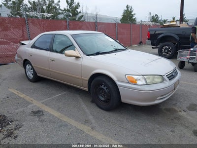 TOYOTA CAMRY 2001