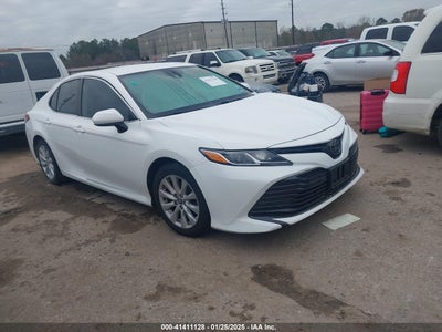 TOYOTA CAMRY 2019