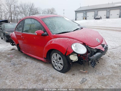 VOLKSWAGEN NEW BEETLE 2009