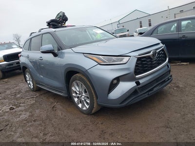 TOYOTA HIGHLANDER 2023